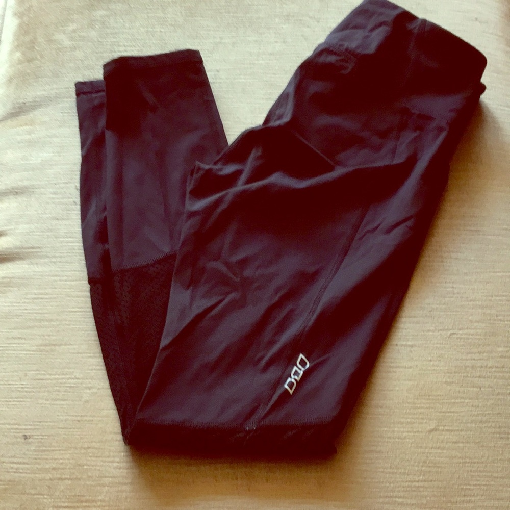 LORNA JANE YOGA PANTS SZ MED